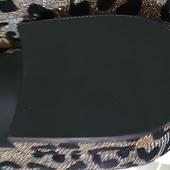 New Unisa sparkly flats - Picture 4 of 7